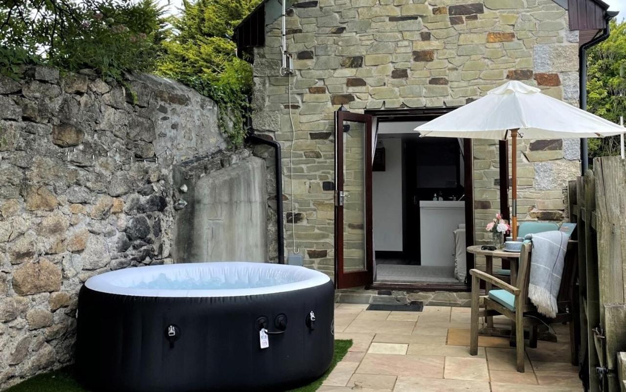 The Stables - Detached Cottage With Private Garden & Hot Tub St. Austell Exterior photo